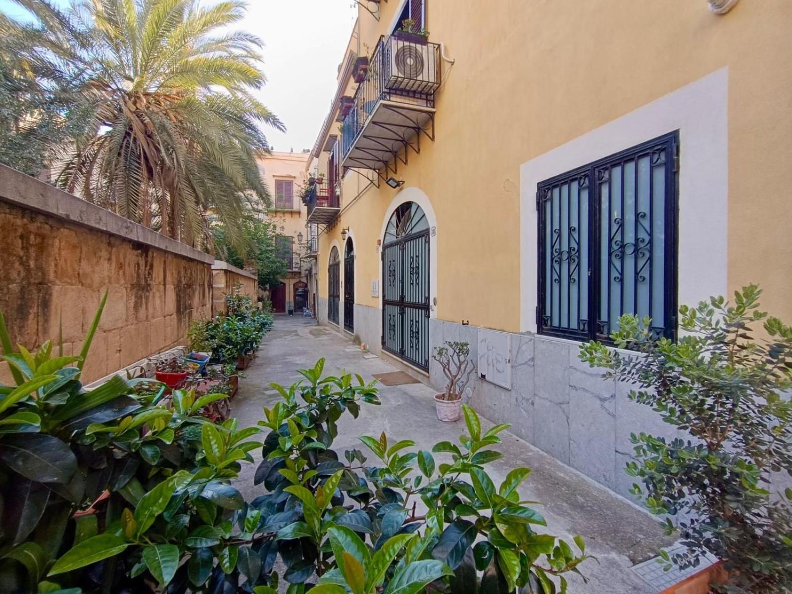 Cortile Dei Giusti - Combo Guesthouse 팔레르모 외부 사진